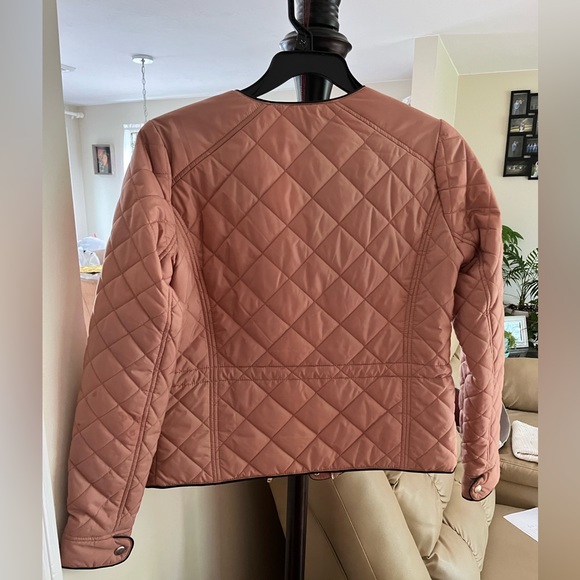 Vero Moda Short Puffer/Bomber Jacket - Picture 2 of 3